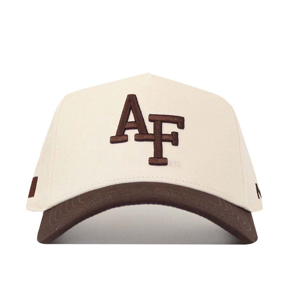 Introducing the Air Force Espresso Hat by No Rivals—a beige baseball cap with a brown brim and “AF” intricately embroidered on the front. Designed with a structured fit, this hat ensures lasting comfort and timeless style.