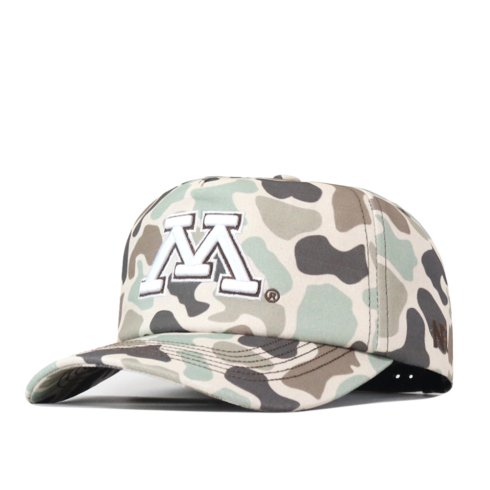 Show your support for the University of Minnesota with the No Rivals Minnesota Gophers Huntsman Hat—a camouflage snapback cap featuring a prominently embroidered white “M” logo on the front. This hat includes a curved brim and an adjustable back, making it perfect for your gameday look.