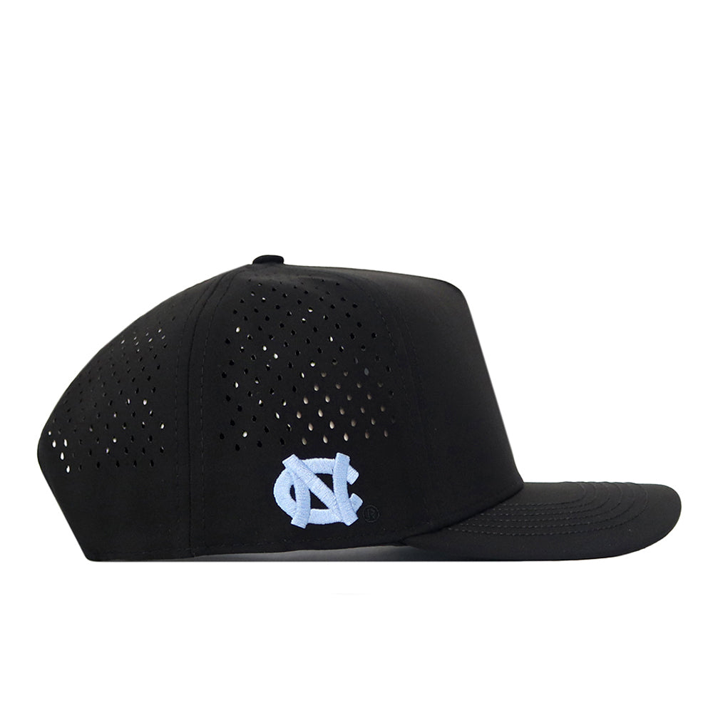 The No Rivals North Carolina Tar Heels Mascot Hat in black features perforated side panels crafted from performance fabric for breathability. A light blue interlocking NC logo is embroidered on the side, while the hat boasts a flat brim, structured crown, and an adjustable snap back closure for a personalized fit.
