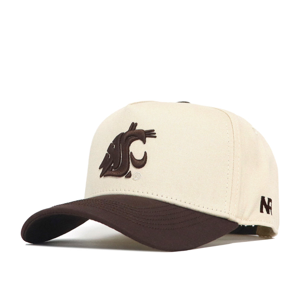 The Washington State Espresso Hat by No Rivals is a beige snapback with a brown brim, showcasing an embroidered cougar head on the front and an N4 symbol on the side—perfect for gameday style and comfort.