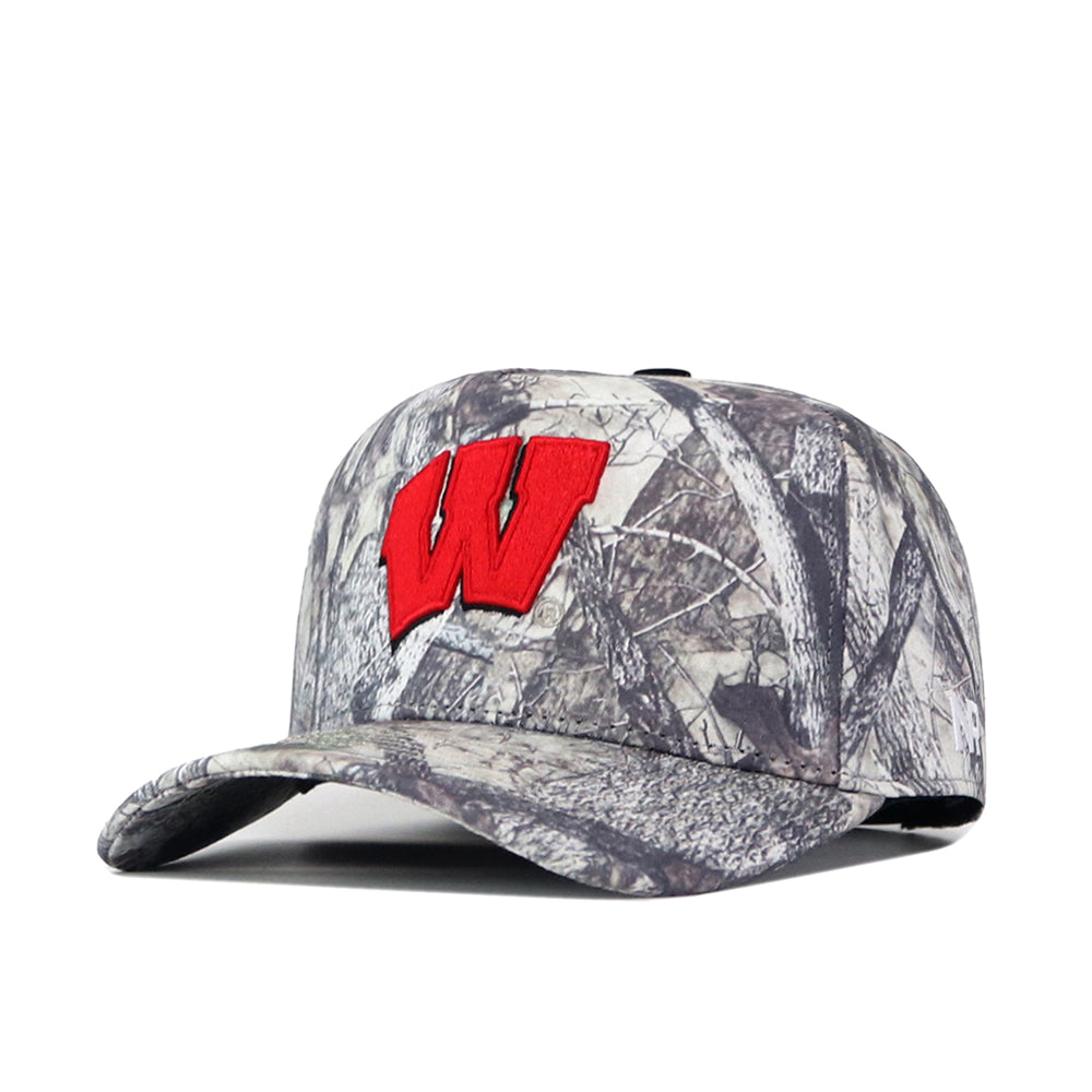 Show your Badger pride with the No Rivals Wisconsin Badgers Outland Hat—a camouflage baseball cap featuring a prominent red embroidered W on the front and an adjustable snap back for the ideal gameday fit.